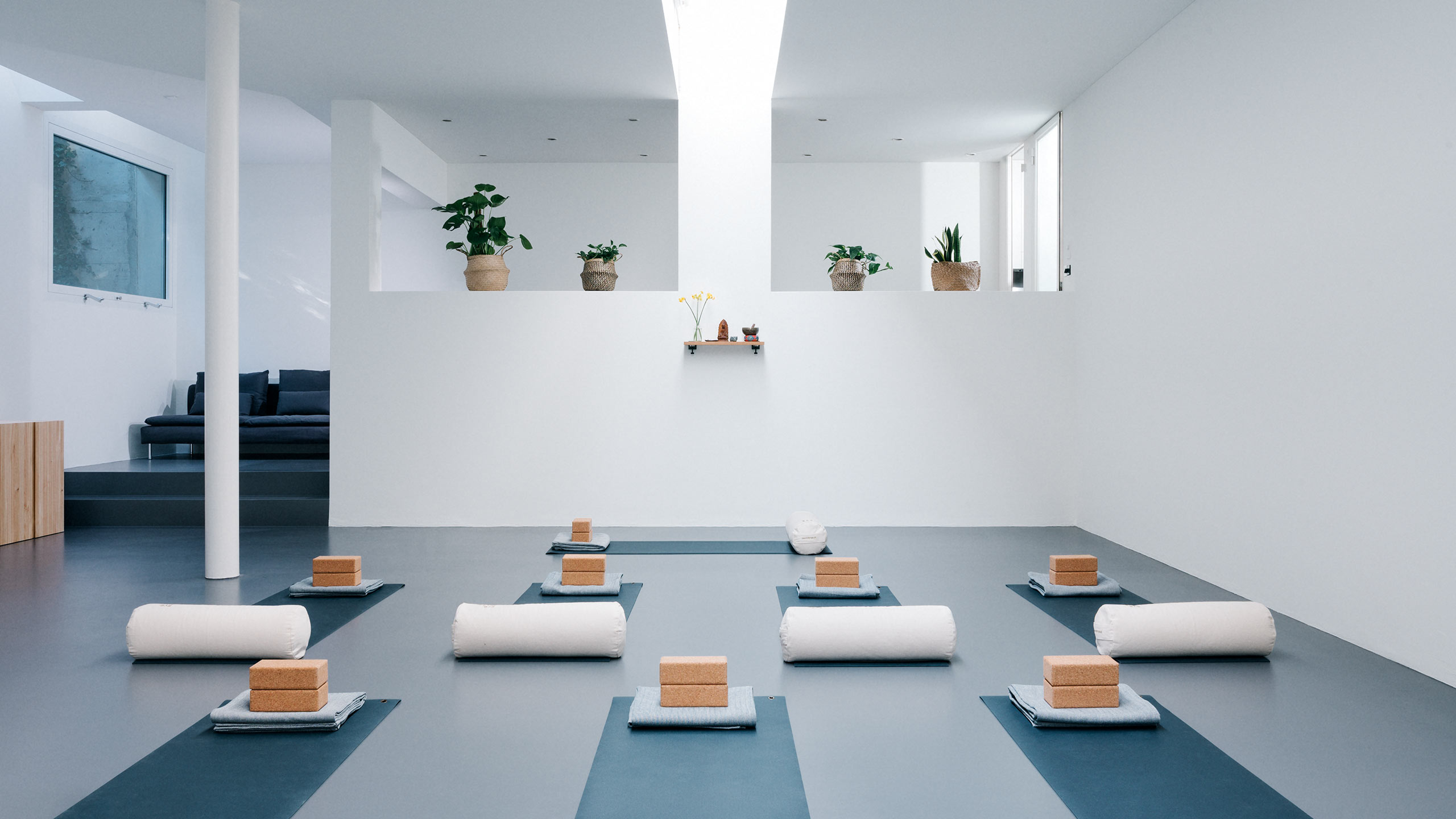 rowan_thornhill_slider_2560px_004